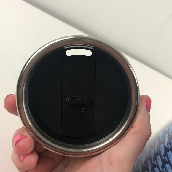 Vineyard Vines Whale Logo Coffee Tumbler - Picture 5 of 5